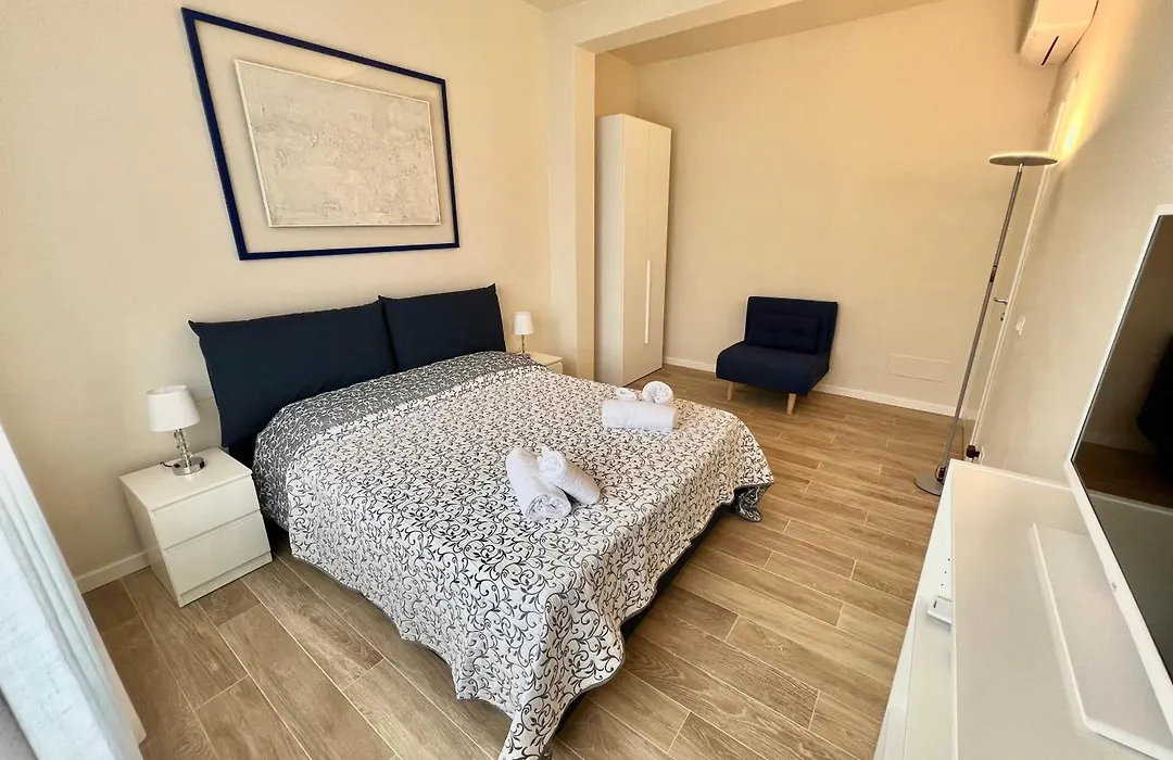 F&F Rooms-1
